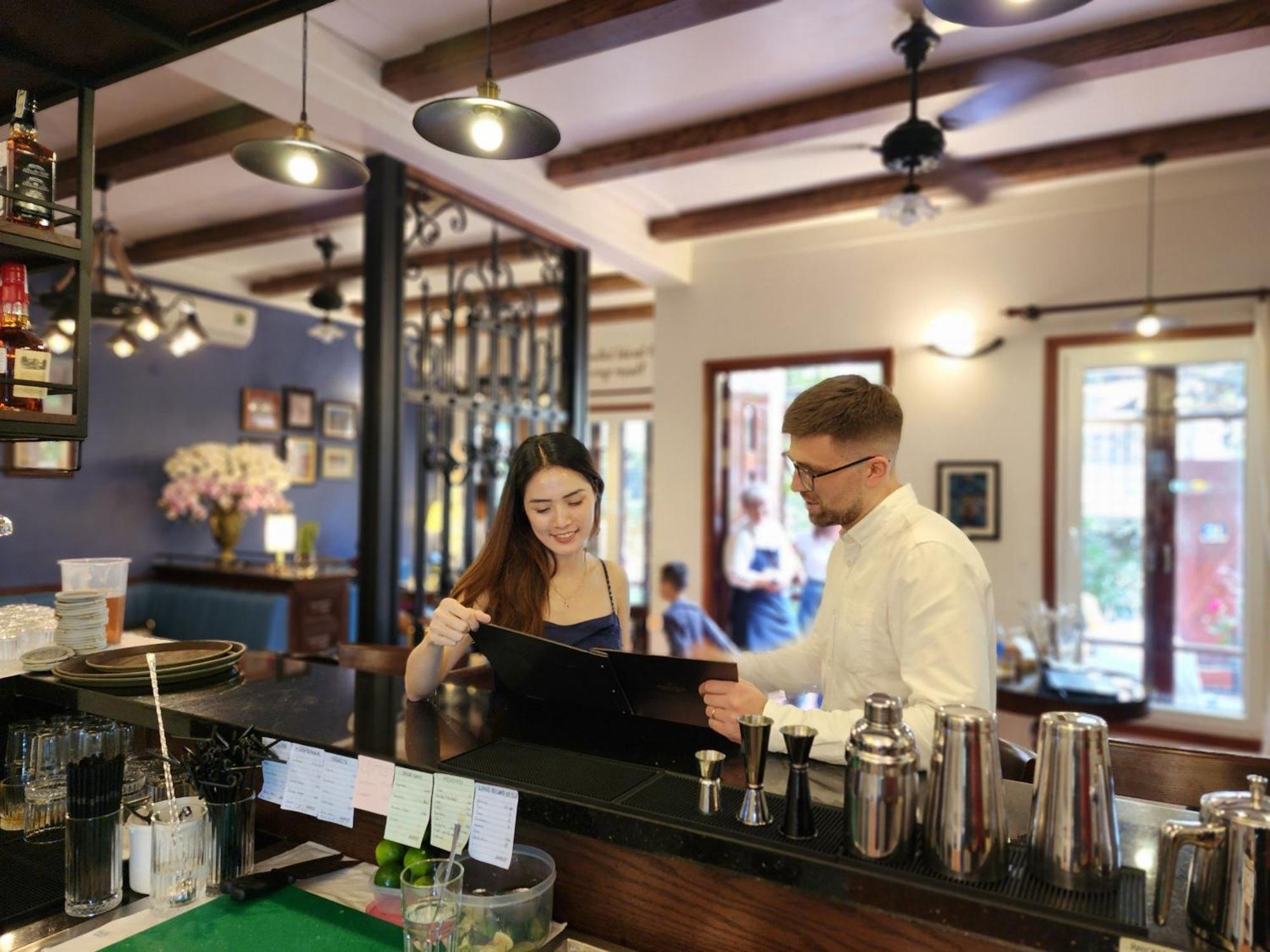Musketeers Guest House Hanoi Bagian luar foto